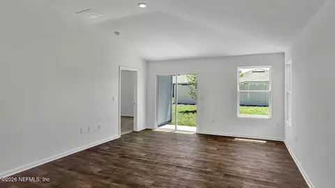 Living - 23 Divot Pl, Bunnell, FL 32110 photo 3 of 4