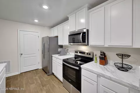Kitchen - 138 Falcon Ridge Rd, Saint Augustine, FL 32084 photo 6 of 6