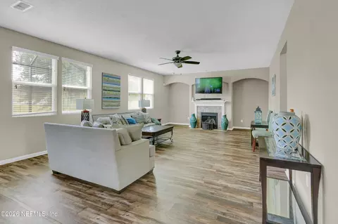 Living - 4055 Blackbird Ln, Middleburg, FL 32068 photo 2 of 3