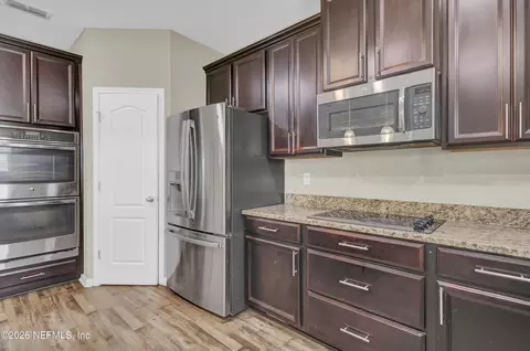 Kitchen - 4055 Blackbird Ln, Middleburg, FL 32068 photo 2 of 3