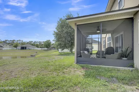Exterior - 4055 Blackbird Ln, Middleburg, FL 32068 photo 4 of 5