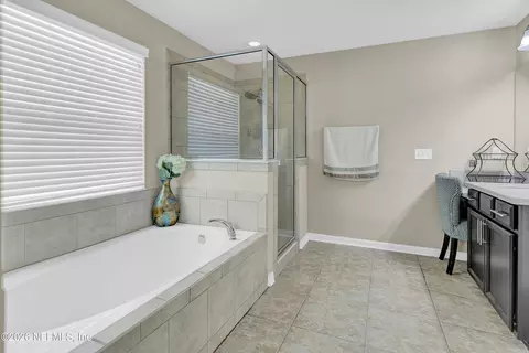 Bath - 4055 Blackbird Ln, Middleburg, FL 32068 photo 3 of 3