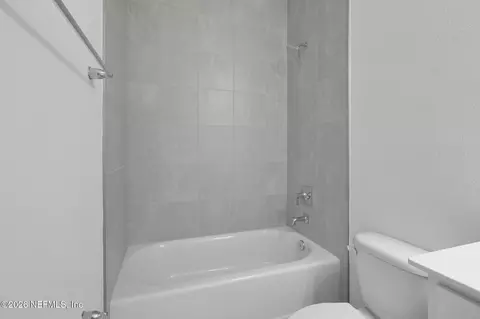 Bath - 565 Farmfield Dr, Saint Augustine, FL 32092 photo 5 of 5