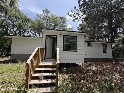 Exterior - 2891 Del Rio Dr, Saint Augustine, FL 32084 photo 2 of 4