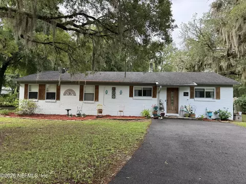 580 Arthur Moore Dr, Green Cove Springs, FL 32043