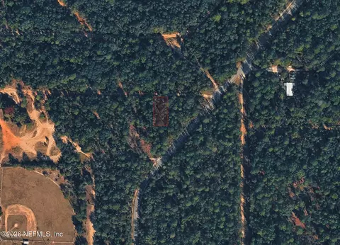106 SE 9th St, Interlachen, FL 32148