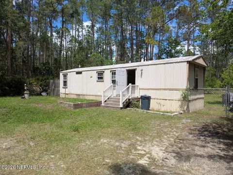 104 Moore Ave, Interlachen, FL 32148