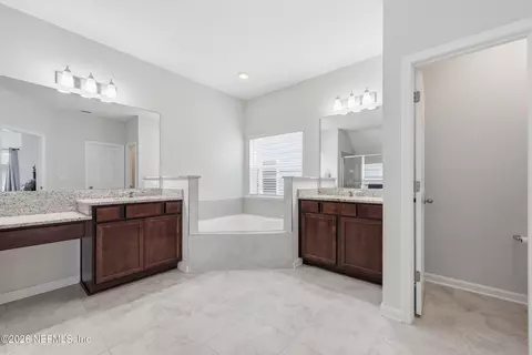 Entry Way - 255 Willow Lake Dr, Saint Augustine, FL 32092 photo 4 of 4