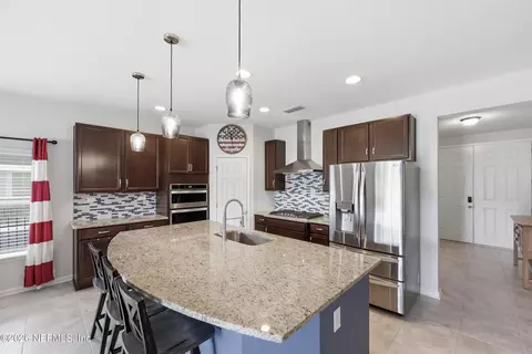 Kitchen - 255 Willow Lake Dr, Saint Augustine, FL 32092 photo 2 of 5