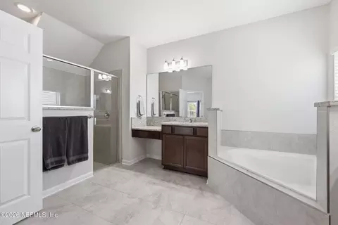 Bath - 255 Willow Lake Dr, Saint Augustine, FL 32092 photo 1 of 3