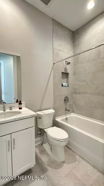 Bath - 187 Oakmoss Dr, Saint Johns, FL 32259 photo 2 of 2