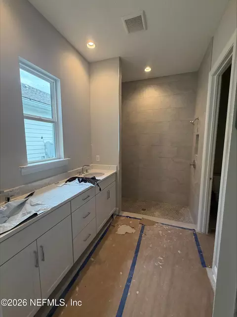 Bath - 187 Oakmoss Dr, Saint Johns, FL 32259 photo 1 of 1