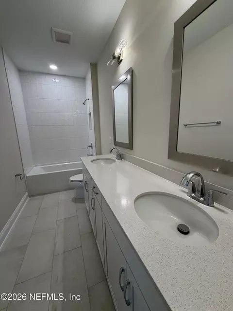 Bath - 121 Bedford Ter, Saint Augustine, FL 32092 photo 2 of 2