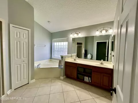 Bath - 712 Flowers St, Saint Augustine, FL 32092 photo 1 of 2