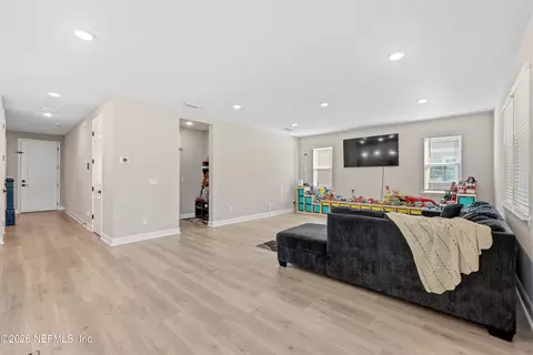 Entry Way - 512 Elm Creek Dr, Saint Augustine, FL 32092 photo 3 of 10