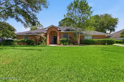 170 Edgewater Branch Dr, Saint Johns, FL 32259