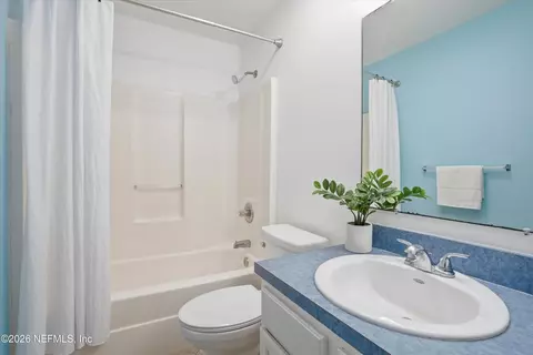 Bath - 998 Cabo Blanco Ave E, Atlantic Beach, FL 32233 photo 2 of 2