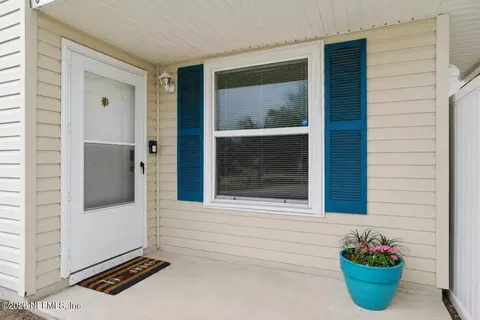 Exterior - 998 Cabo Blanco Ave E, Atlantic Beach, FL 32233 photo 2 of 7