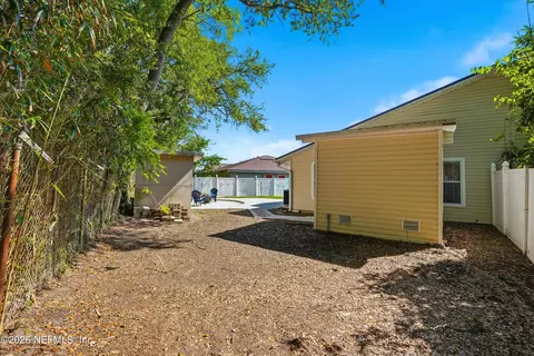 Exterior - 998 Cabo Blanco Ave E, Atlantic Beach, FL 32233 photo 5 of 7