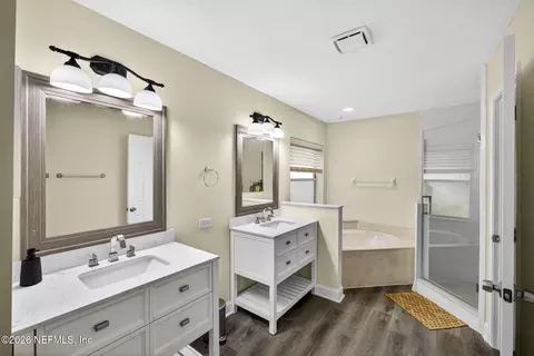 Bath - 1925 Barham Ct, Saint Johns, FL 32259 photo 1 of 4