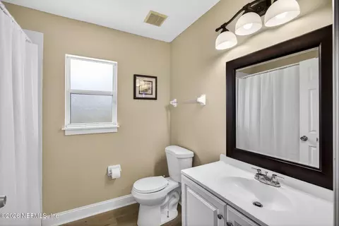 Bath - 1925 Barham Ct, Saint Johns, FL 32259 photo 2 of 4