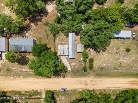207 Milton Ave, Interlachen, FL 32148 photo 8