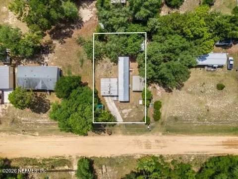 207 Milton Ave, Interlachen, FL 32148 photo 7
