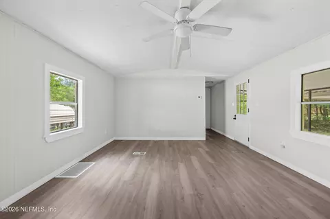 207 Milton Ave, Interlachen, FL 32148 photo 19