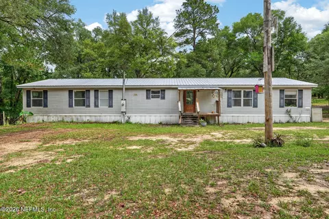 134 Windy Hills Rd, Hawthorne, FL 32640
