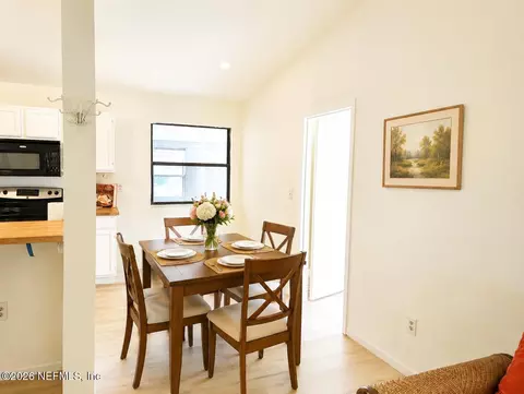 Dining - 116 Biscayne Dr, Florahome, FL 32140 photo 1 of 1