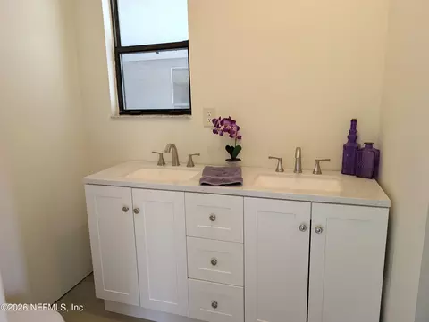 Bath - 116 Biscayne Dr, Florahome, FL 32140 photo 1 of 3