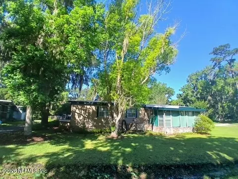 114 N Geraldo Rd, East Palatka, FL 32131