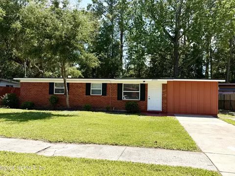 2909 Lauderdale Dr E, Jacksonville, FL 32277