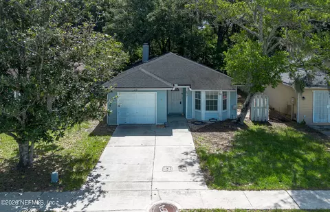877 Jackson Rd, Jacksonville, FL 32225