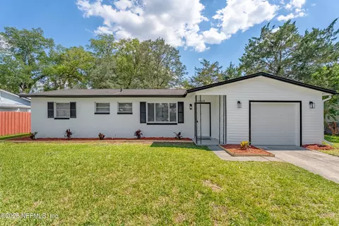 5648 Fargo Dr N, Jacksonville, FL 32207