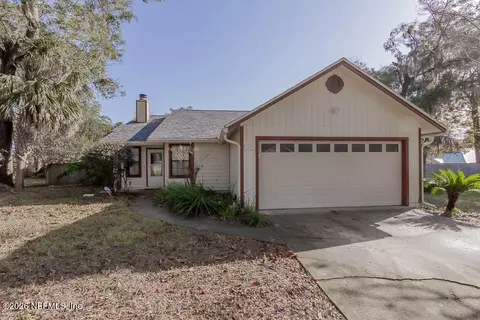 1639 Ponderosa Pine Dr E, Jacksonville, FL 32225