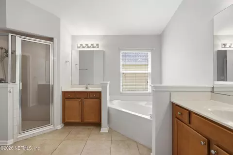 Bath - 117 Franchetta Ln E, Saint Augustine, FL 32092 photo 2 of 6