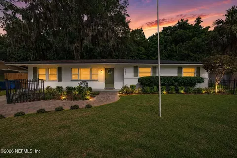2455 Seaway St, Atlantic Beach, FL 32233