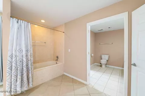 Bath - 17 Rollins Ave, Saint Augustine, FL 32084 photo 2 of 8