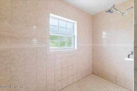 Bath - 17 Rollins Ave, Saint Augustine, FL 32084 photo 6 of 8