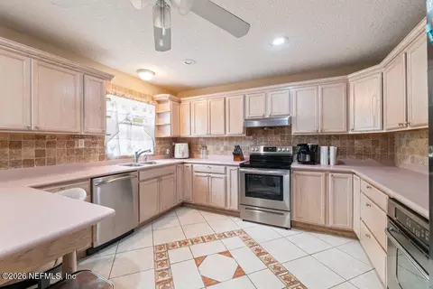 Kitchen - 17 Rollins Ave, Saint Augustine, FL 32084 photo 1 of 4