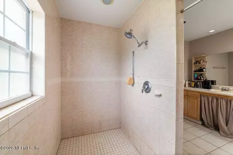 Bath - 17 Rollins Ave, Saint Augustine, FL 32084 photo 5 of 8