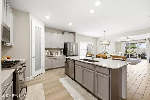 Kitchen - 28 Cobalt Ln, Saint Augustine, FL 32092 photo 3 of 5