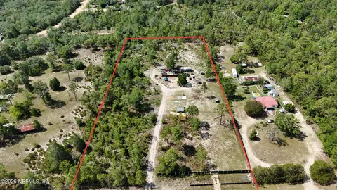 229 Poinciana Dr, Interlachen, FL 32148