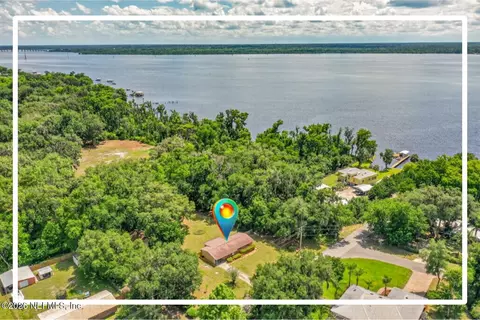 133 Magnolia Ave E, East Palatka, FL 32131