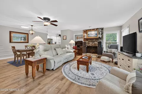 Living - 8 Mimosa Trl, Ormond Beach, FL 32174 photo 1 of 2