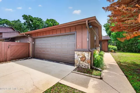 8 Mimosa Trl, Ormond Beach, FL 32174
