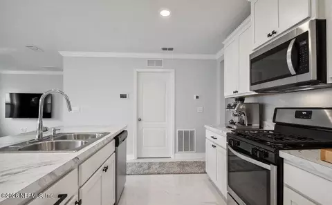 Entry Way - 49 Jarama Cir, Saint Augustine, FL 32084 photo 4 of 4