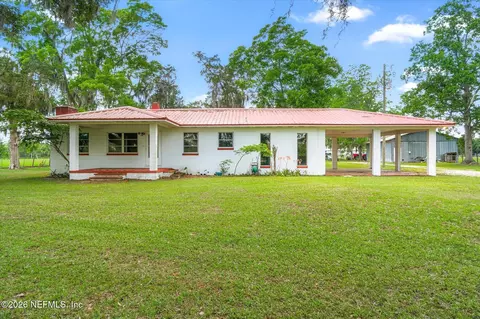 786 W River Rd, Palatka, FL 32177