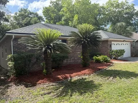 1614 Ponderosa Pine Dr E, Jacksonville, FL 32225